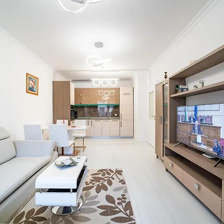 Grand Karavel Top Center Lux Varna
